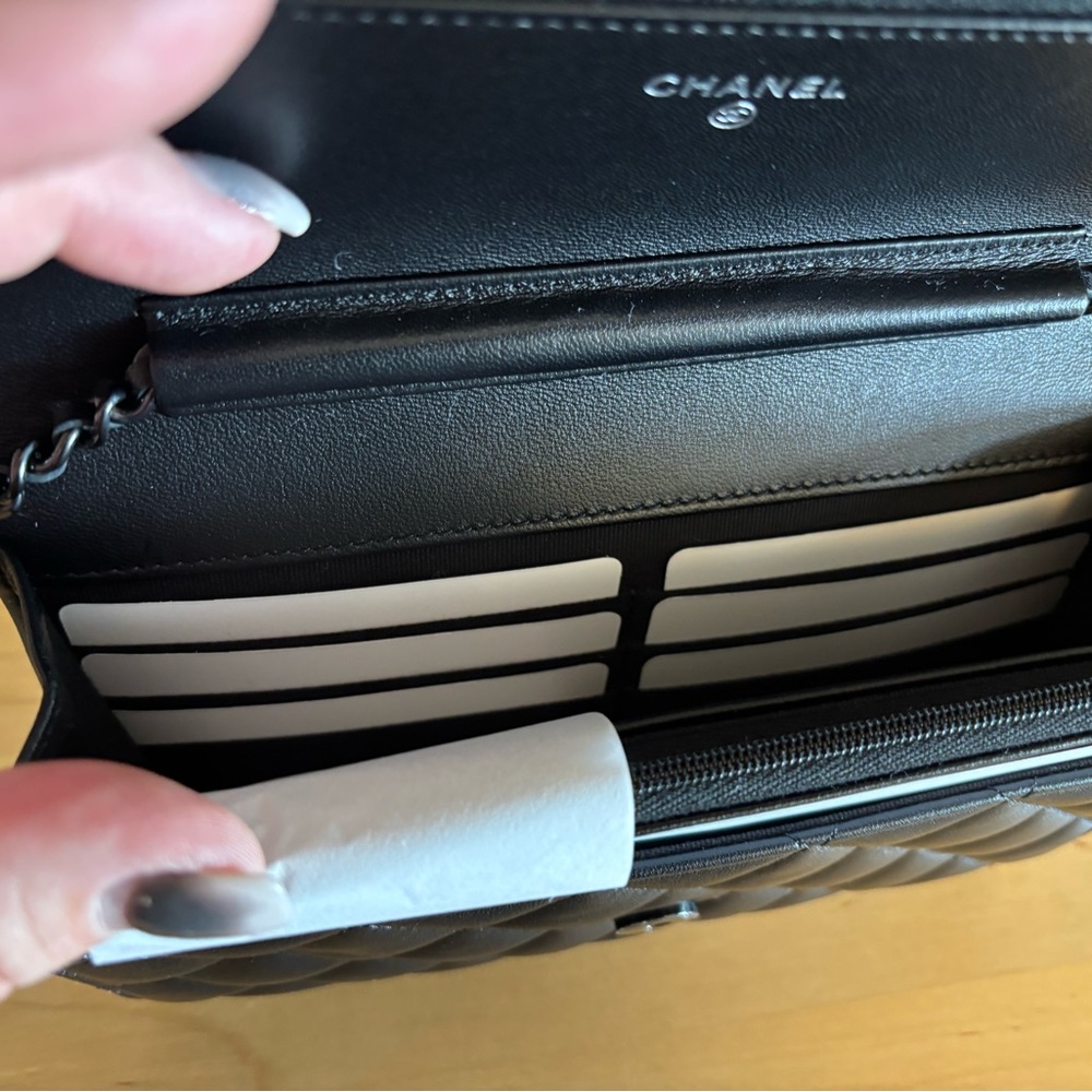Chanel So Black Wallet on Chain - Picture 4 of 7